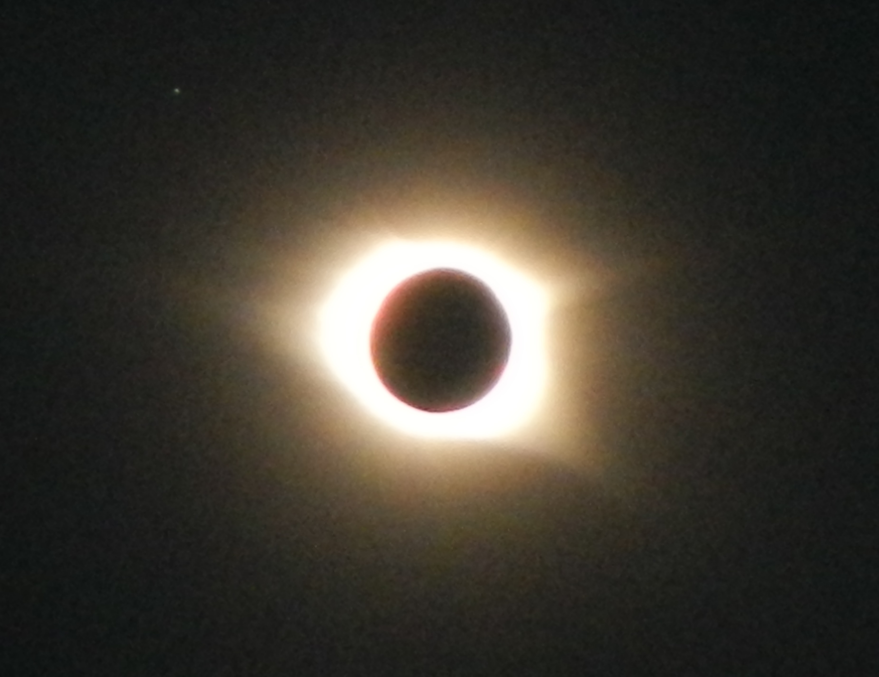Total Solar Eclipse Photographed from Ken Wright&rsquo;s Digital Camera